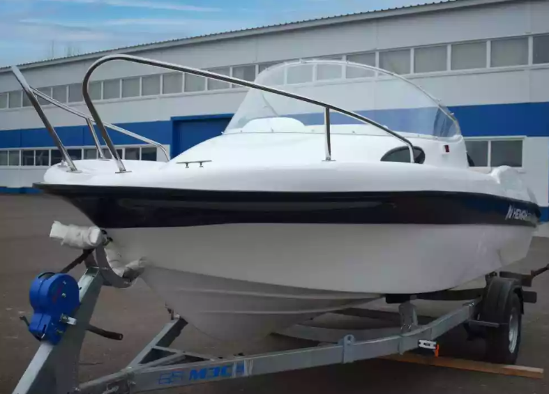 Стеклопластиковый катер Neman-530 с каютой в Прокопьевске