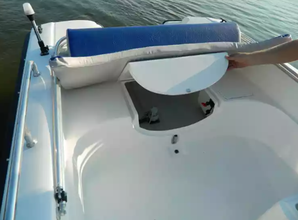 Стеклопластиковый катер Wyatboat-430 M (тримаран) в Прокопьевске