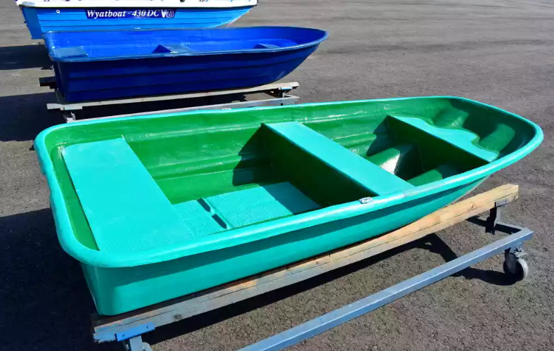 Стеклопластиковая лодка Старт (тримаран) в Прокопьевске