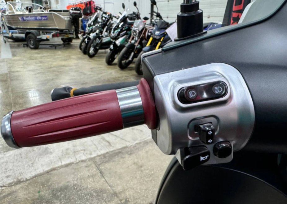 Скутер PROMAX Miami 240 (49) в Прокопьевске