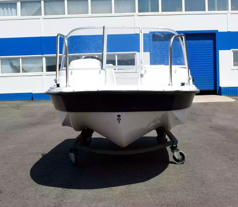 Стеклопластиковый катер Wyatboat-430 DC (тримаран) в Прокопьевске