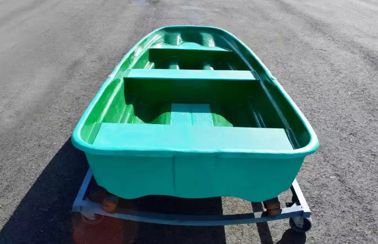 Стеклопластиковая лодка Старт (тримаран) в Прокопьевске