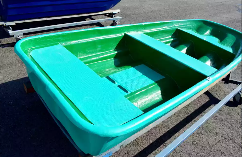 Стеклопластиковая лодка Старт (тримаран) в Прокопьевске