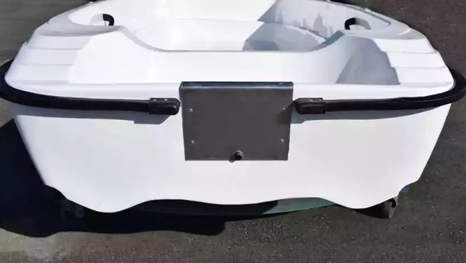 Стеклопластиковая лодка Пингвин (тримаран) в Прокопьевске