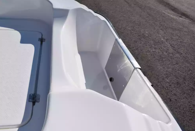 Стеклопластиковая лодка Пингвин (тримаран) в Прокопьевске