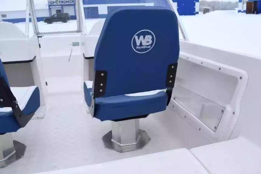 Стеклопластиковый катер Wyatboat-430DCМ (килевая) в Прокопьевске