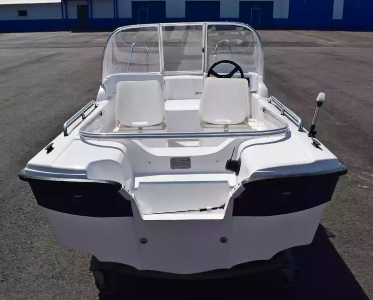 Стеклопластиковый катер Wyatboat-430 DC (тримаран) в Прокопьевске