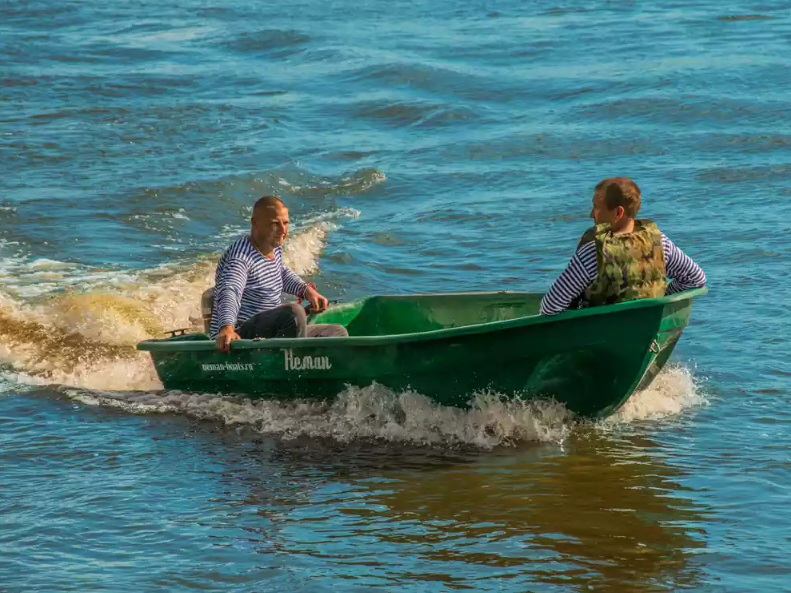 Стеклопластиковая лодка Neman-340 (тримаран) в Прокопьевске
