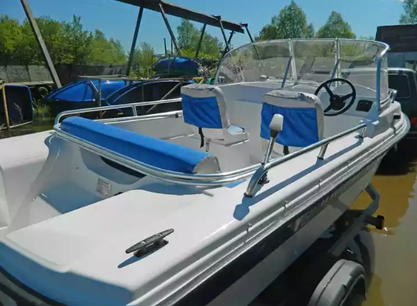 Стеклопластиковый катер Wyatboat-430 M (тримаран) в Прокопьевске