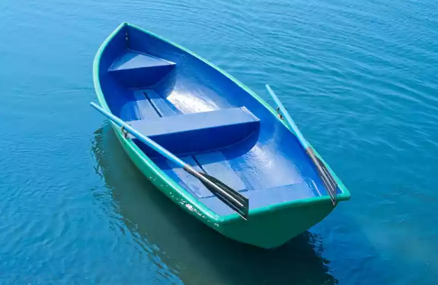 Стеклопластиковая лодка Дельфин в Прокопьевске