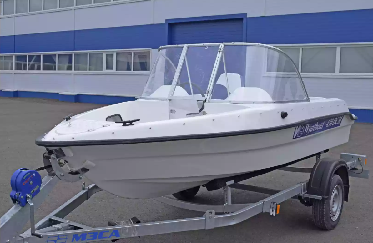 Стеклопластиковый катер Wyatboat-430DCМ (килевая) в Прокопьевске
