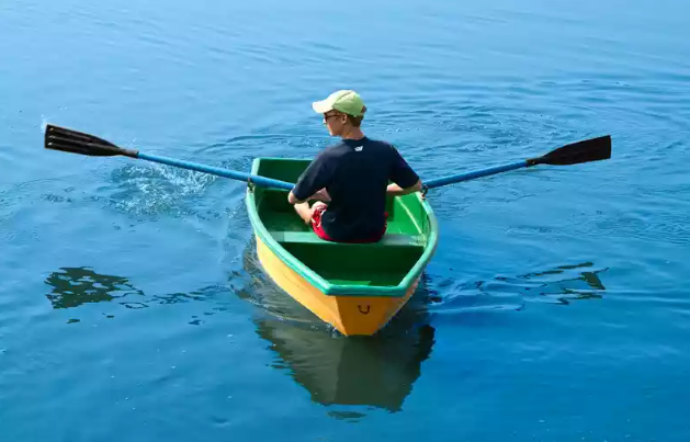 Стеклопластиковая лодка Малютка в Прокопьевске