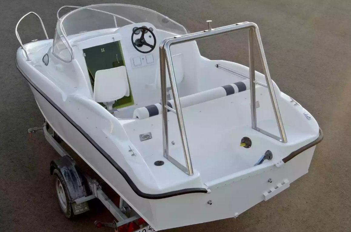 Комбинированный катер Neman-530 с каютой в Прокопьевске