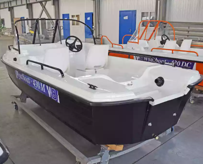 Комбинированный катер Wyatboat-430 M в Прокопьевске
