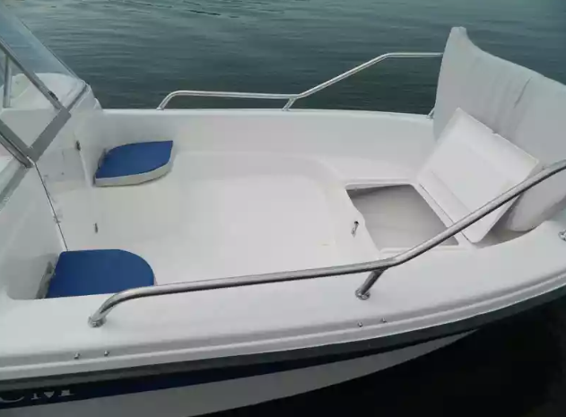 Стеклопластиковый катер Wyatboat-430 DCM (тримаран) в Прокопьевске