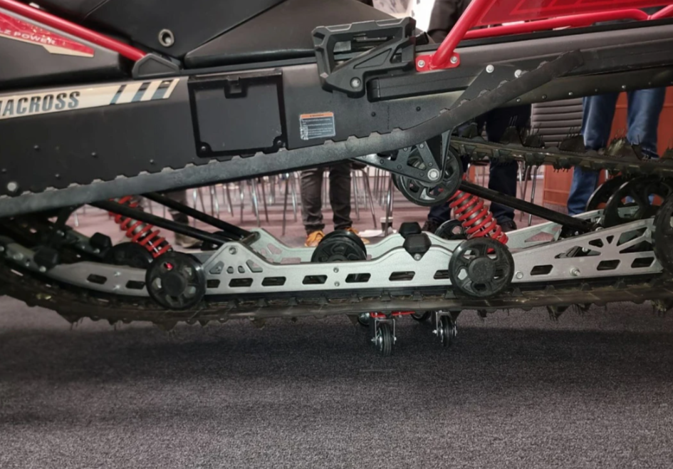 Снегоход AODES Siberiacross 1000 WT 508mm LCD 6.8 в Прокопьевске