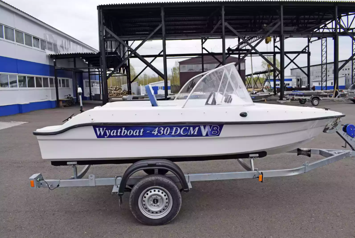 Стеклопластиковый катер Wyatboat-430DCМ (килевая) в Прокопьевске