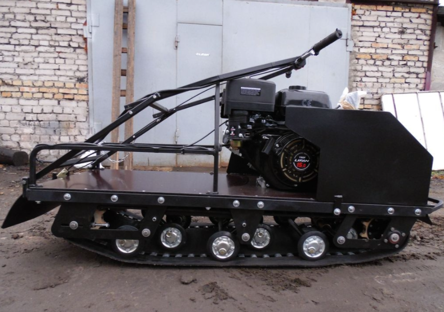 Мотобуксировщик AhtaR Зима 15 л/с с вариатором в Прокопьевске