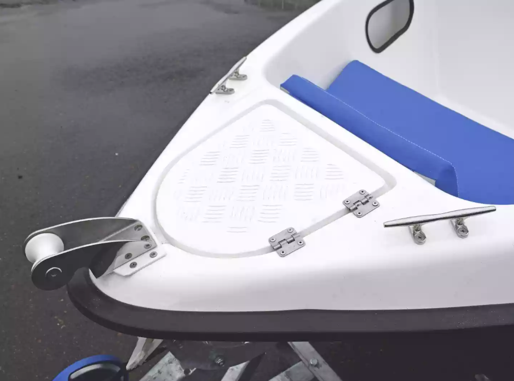 Стеклопластиковый катер Wyatboat-430DCМ (килевая) в Прокопьевске