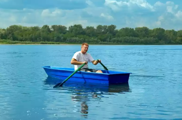 Стеклопластиковая лодка Малютка в Прокопьевске