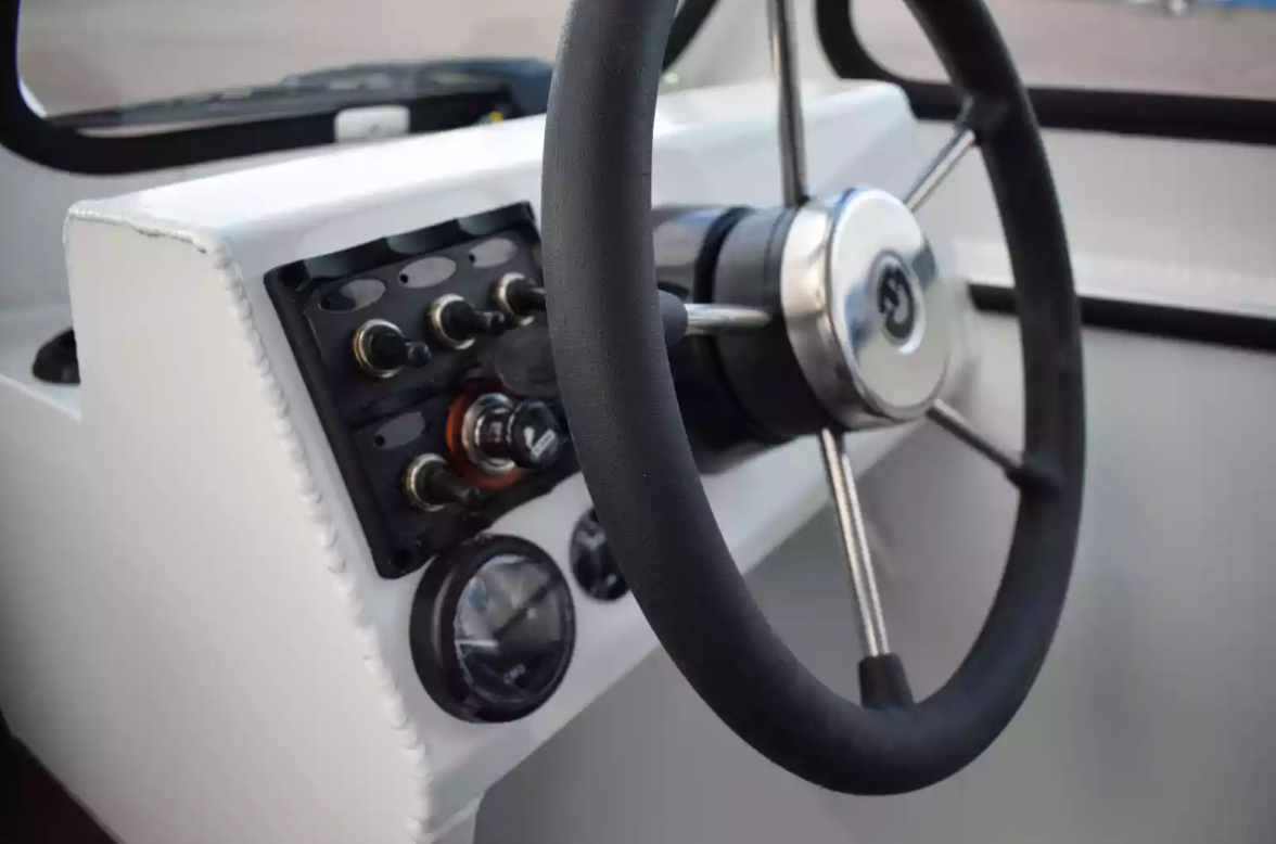 Алюминиевый катер Неман-500 (закрытая рубка) в Прокопьевске