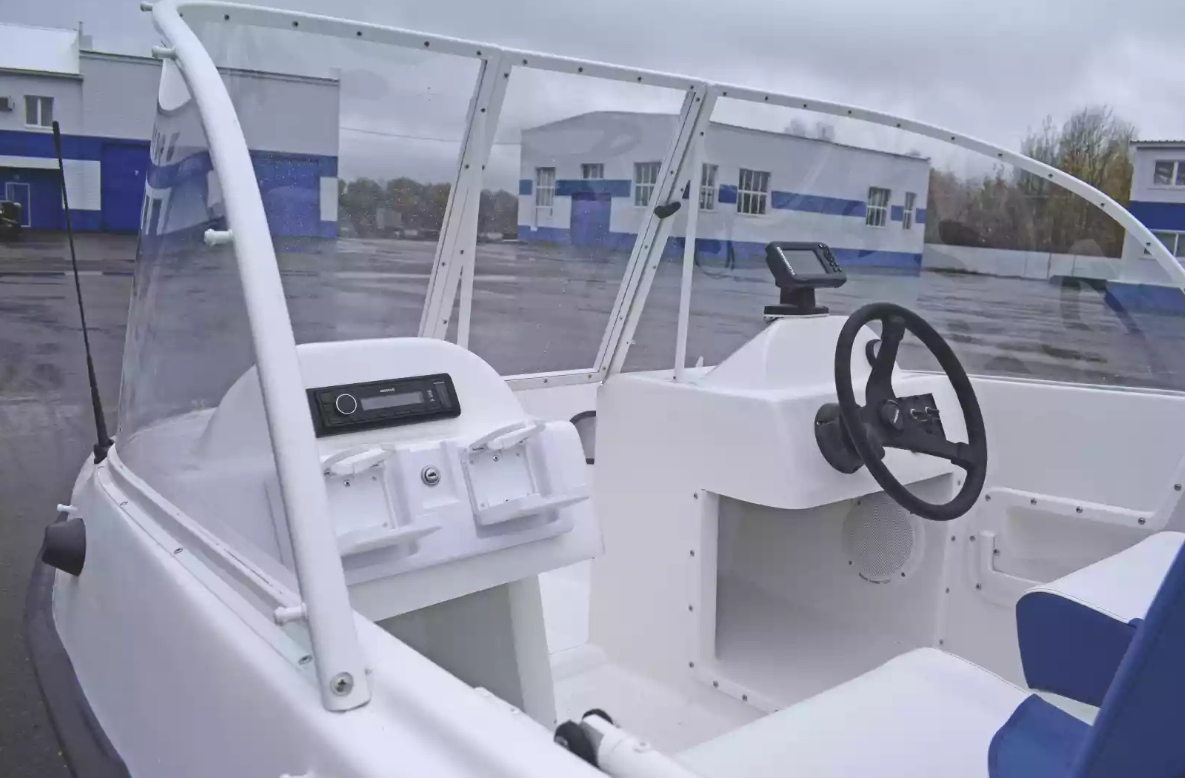 Стеклопластиковый катер Wyatboat-430DCМ (килевая) в Прокопьевске