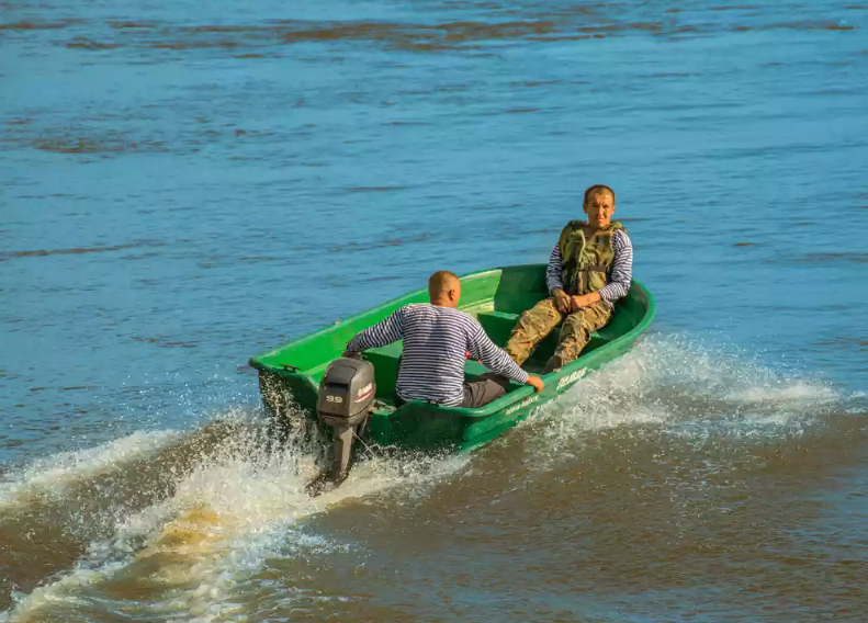 Стеклопластиковая лодка Neman-340 (тримаран) в Прокопьевске