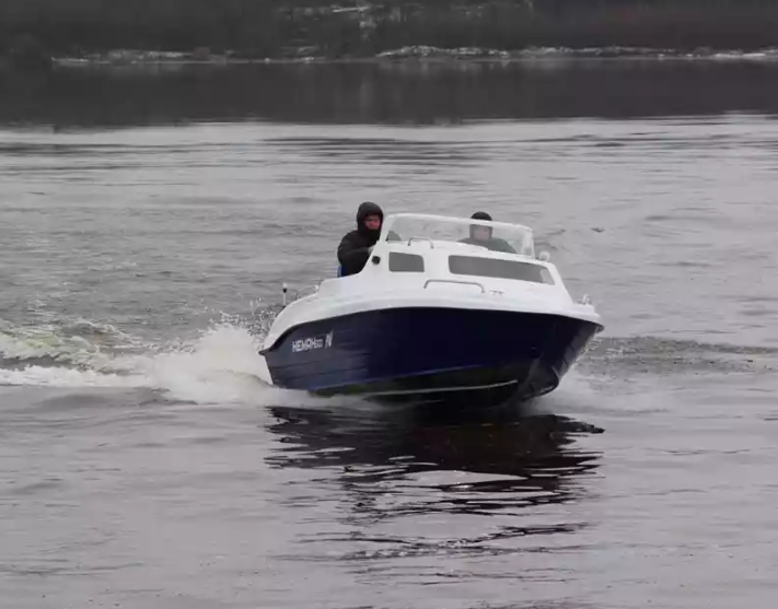 Комбинированный катер Neman-500 с каютой в Прокопьевске