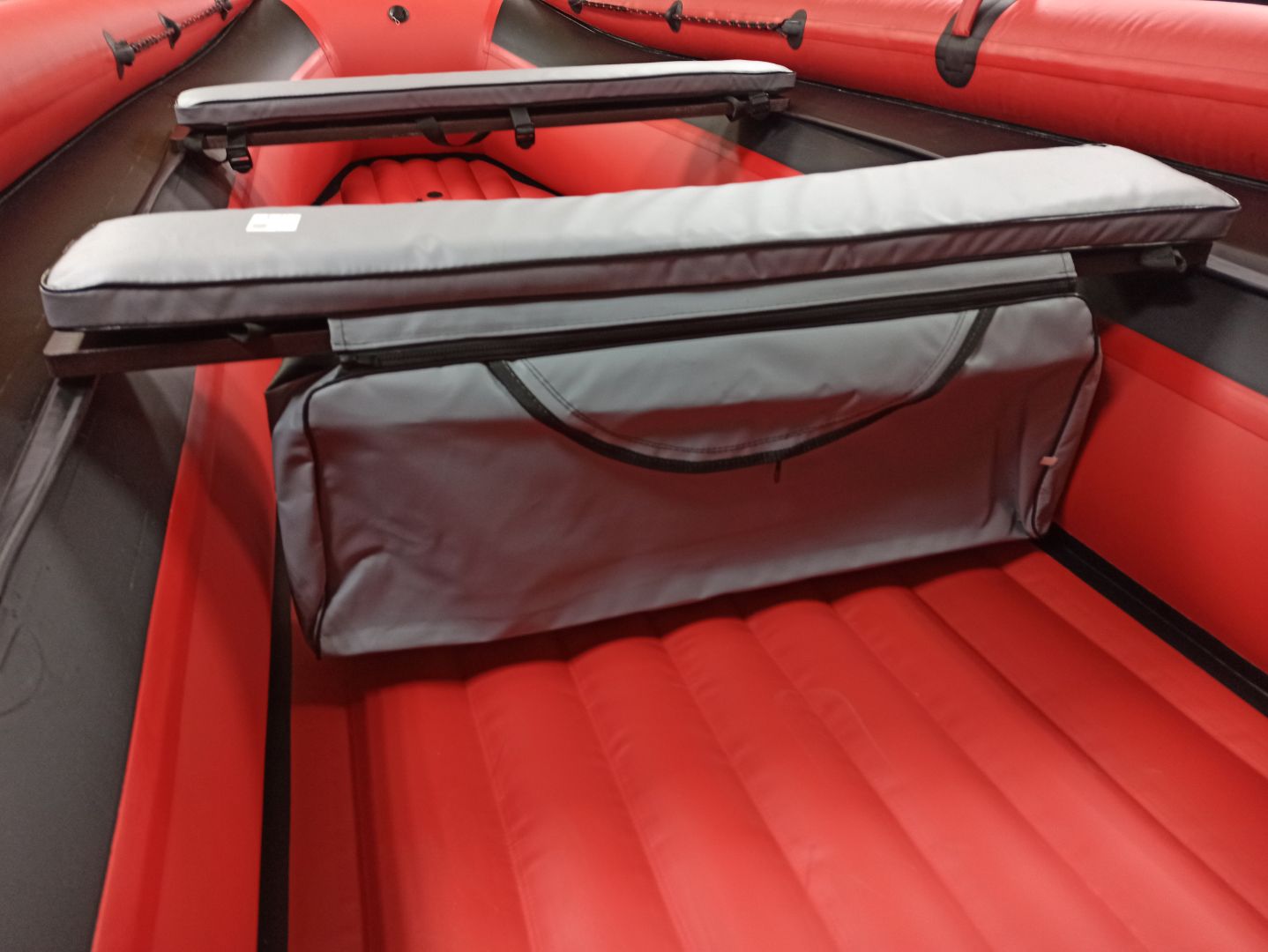 КОМПЛЕКТ МЯГКИХ НАКЛАДОК С СУМКОЙ ДЛЯ ЛОДОК 90Х20 СЕРЫЙ в Прокопьевске