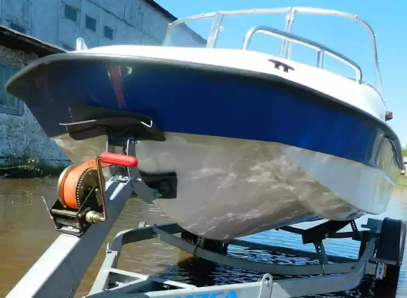 Стеклопластиковый катер Wyatboat-430 M (тримаран) в Прокопьевске