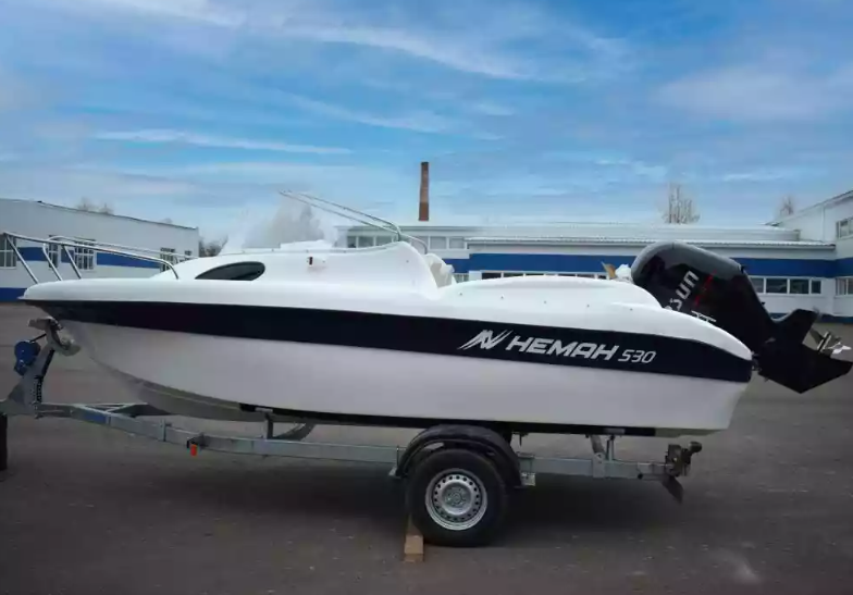 Стеклопластиковый катер Neman-530 с каютой в Прокопьевске