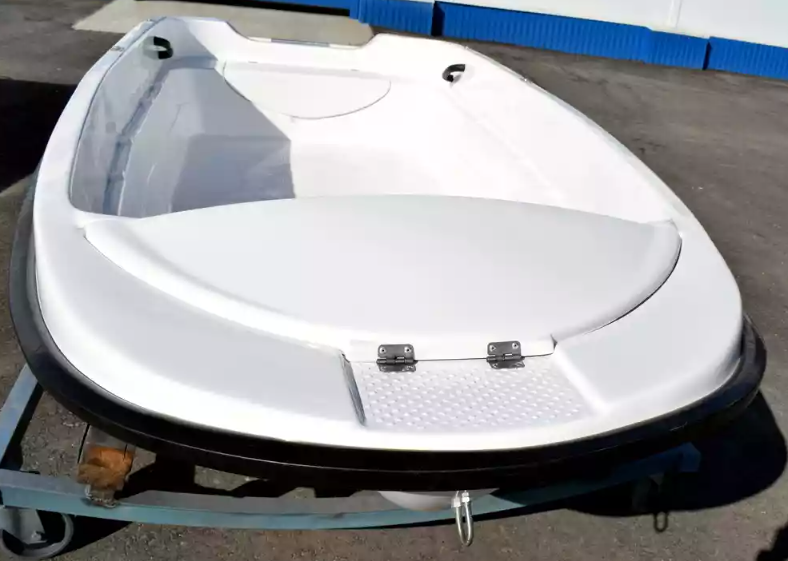 Стеклопластиковая лодка Пингвин (тримаран) в Прокопьевске