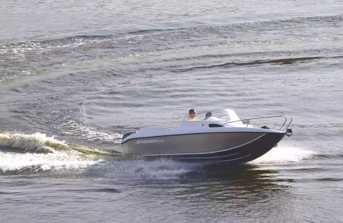 Комбинированный катер Neman-530 с каютой в Прокопьевске