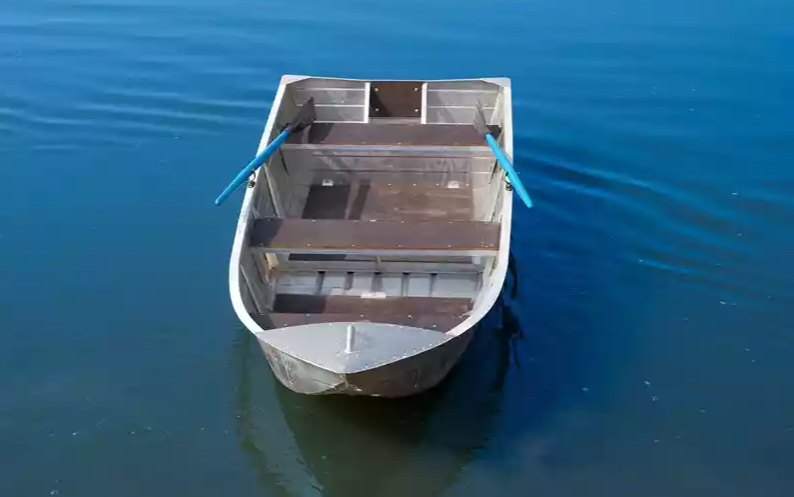 Алюминиевая лодка Вятка-Профи 37 в Прокопьевске