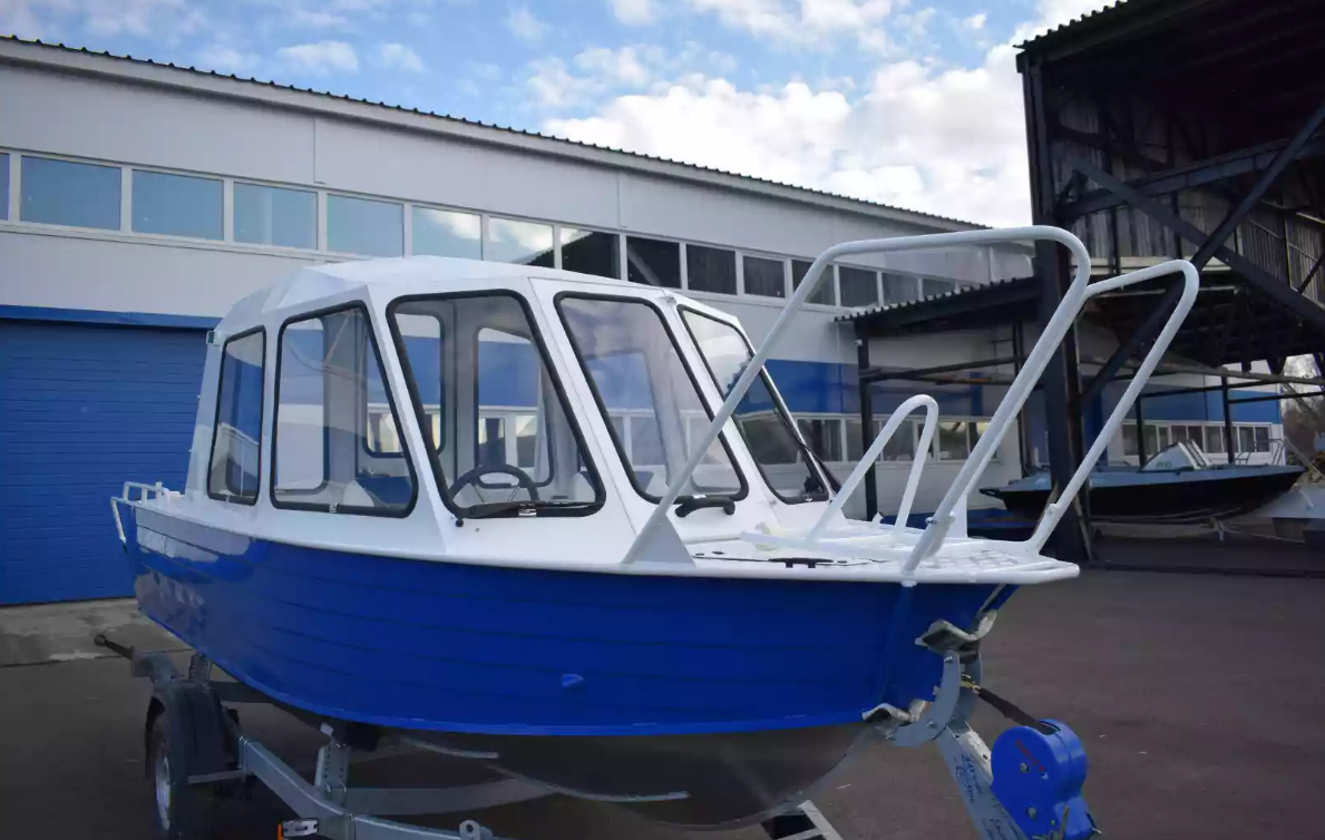 Алюминиевый катер Неман-500 (закрытая рубка) в Прокопьевске