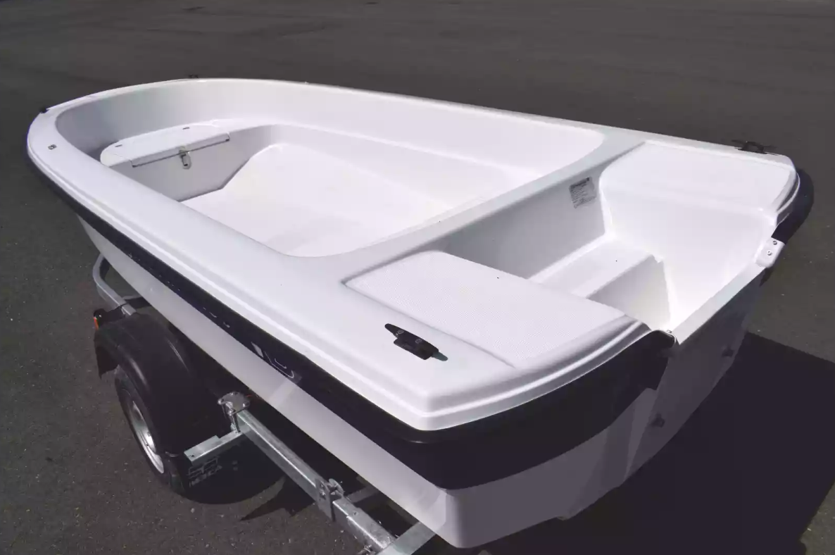 Стеклопластиковая лодка Wyatboat 430 тримаран в Прокопьевске