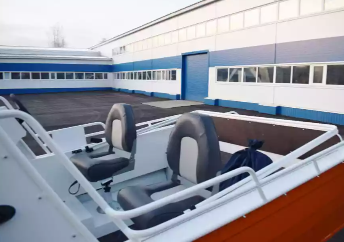 Алюминиевый катер Неман-500 (каютный) в Прокопьевске