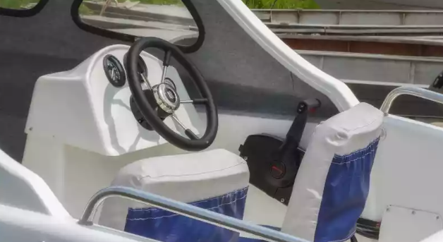 Стеклопластиковый катер Wyatboat-3 П (полурубка) в Прокопьевске