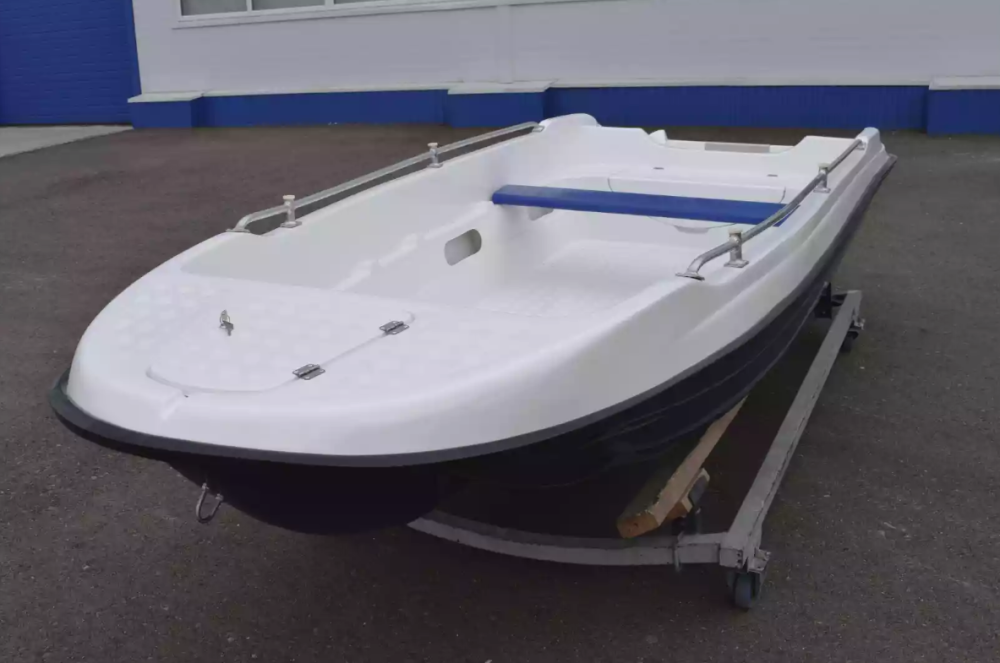 Стеклопластиковая лодка Пингвин New (тримаран) в Прокопьевске