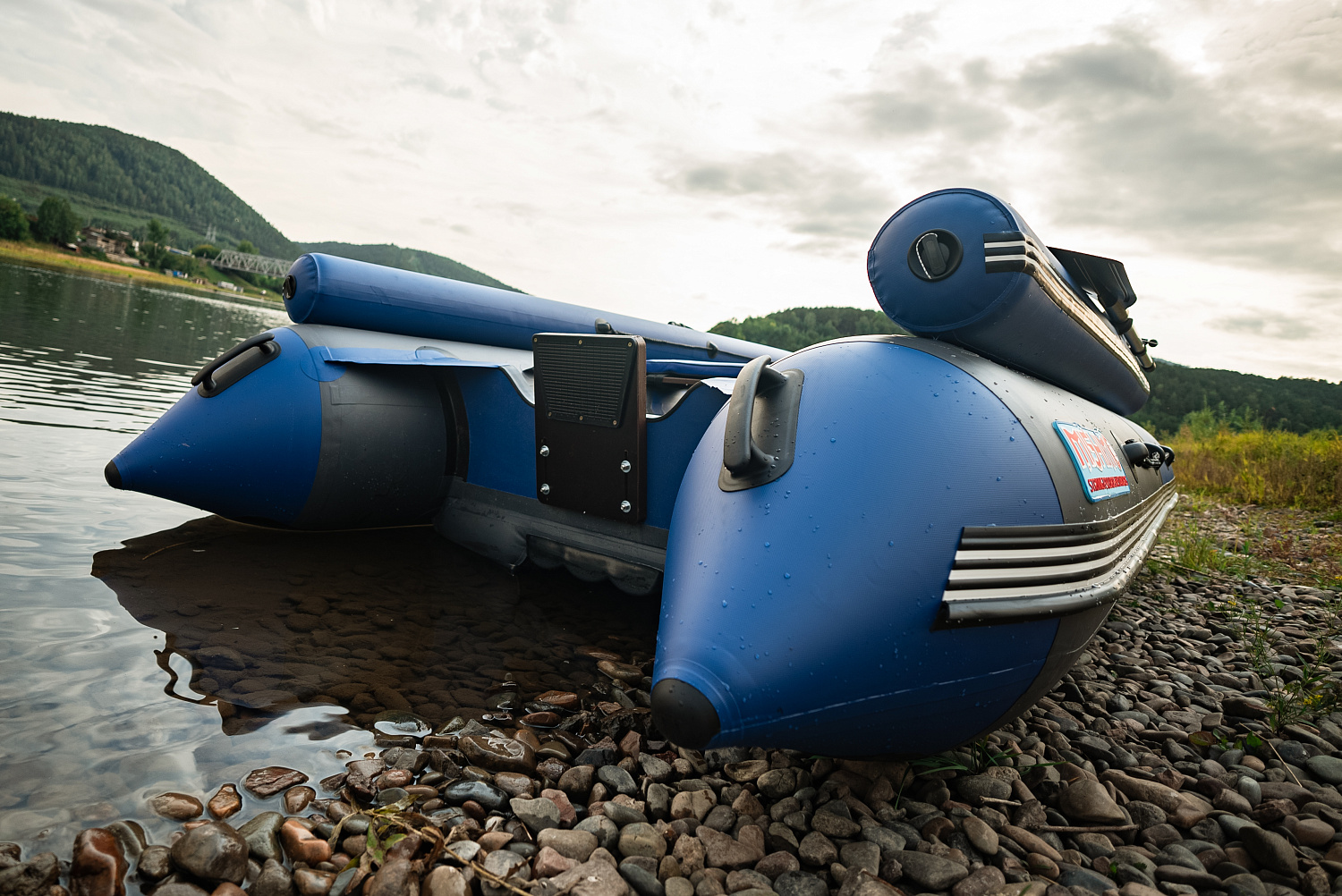 Лодка MISHIMO RIVER FJET PRO 430  под водомет в Прокопьевске