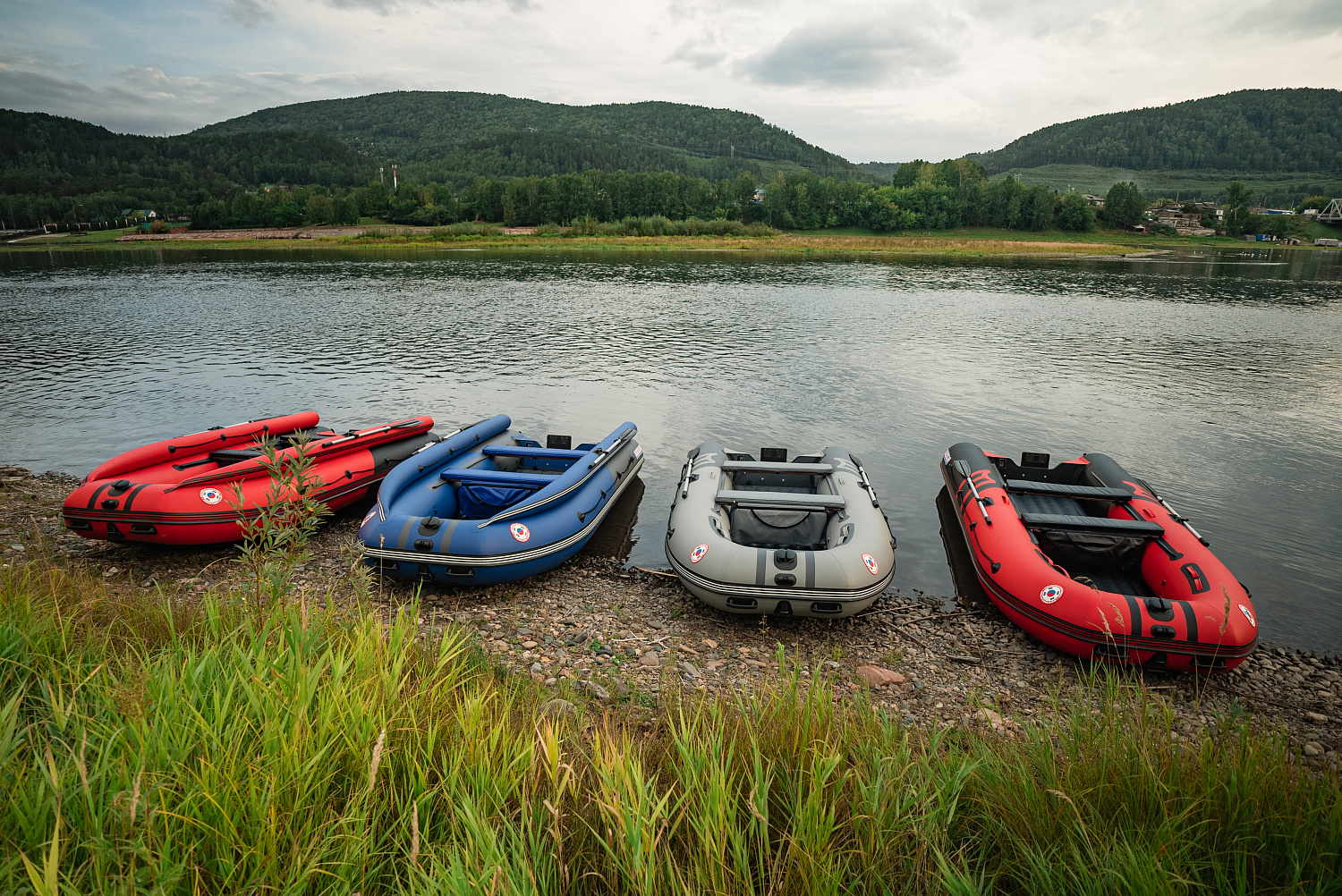 Лодка MISHIMO RIVER FJET PRO 430  под водомет в Прокопьевске