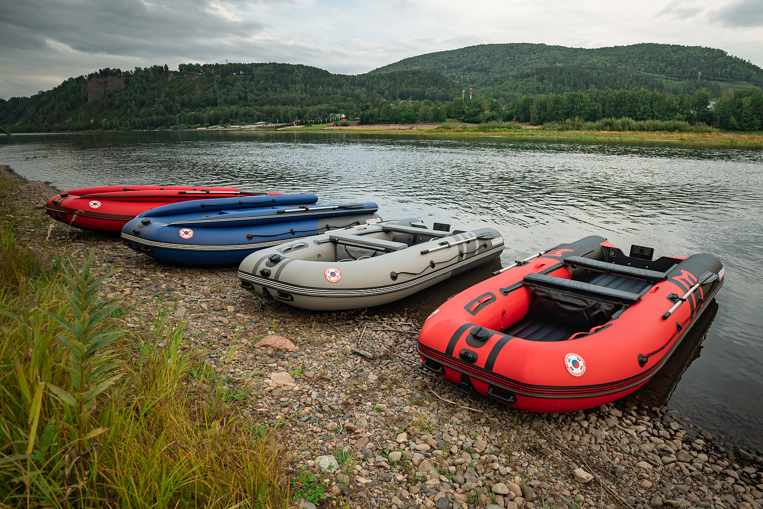 Лодка MISHIMO RIVER FJET PRO 430  под водомет в Прокопьевске