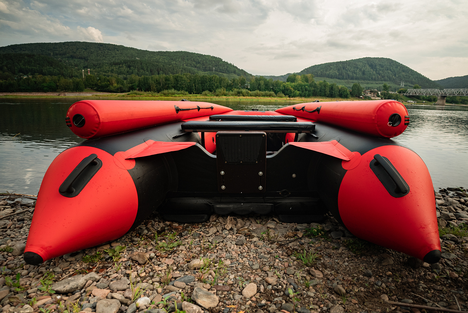 Лодка MISHIMO RIVER FJET PRO 430  под водомет в Прокопьевске