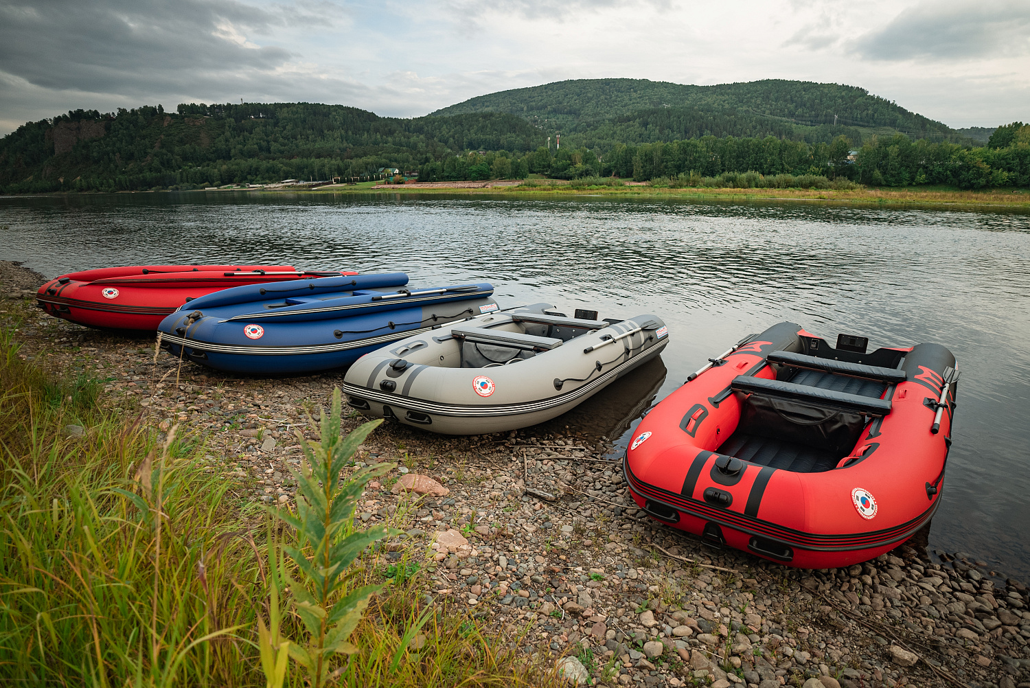 Лодка MISHIMO RIVER FJET PRO 430  под водомет в Прокопьевске