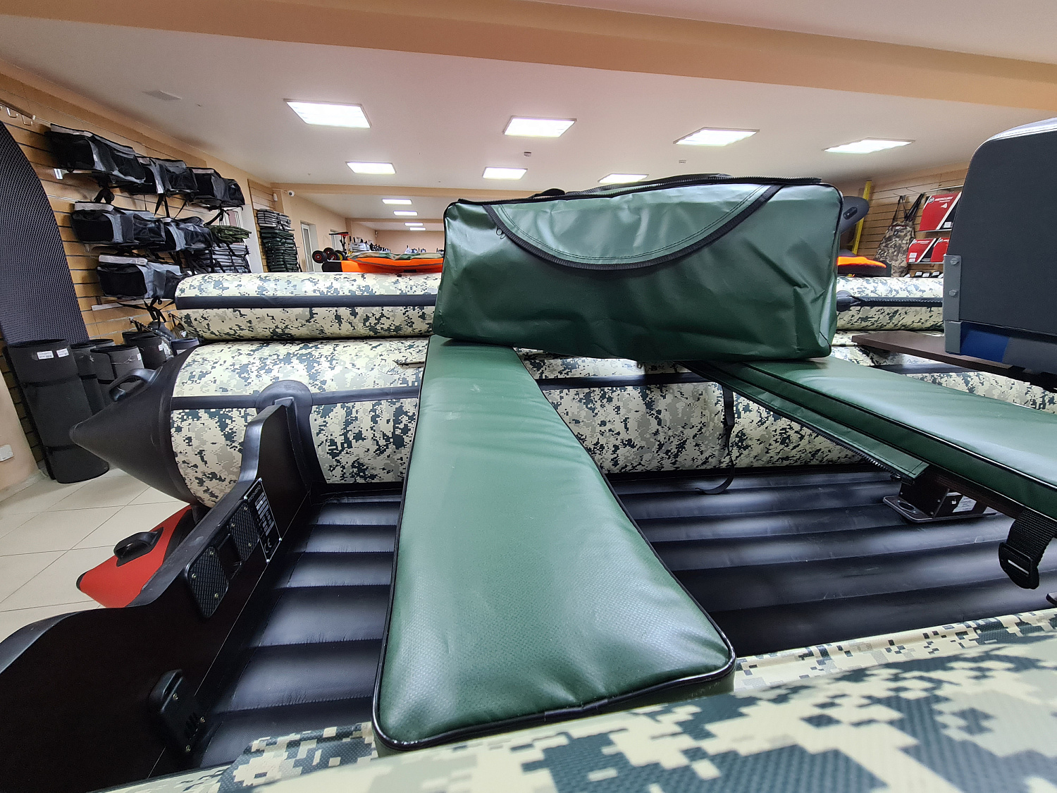 КОМПЛЕКТ МЯГКИХ НАКЛАДОК С СУМКОЙ ДЛЯ ЛОДОК 110Х20 ЗЕЛЕНЫЙ в Прокопьевске